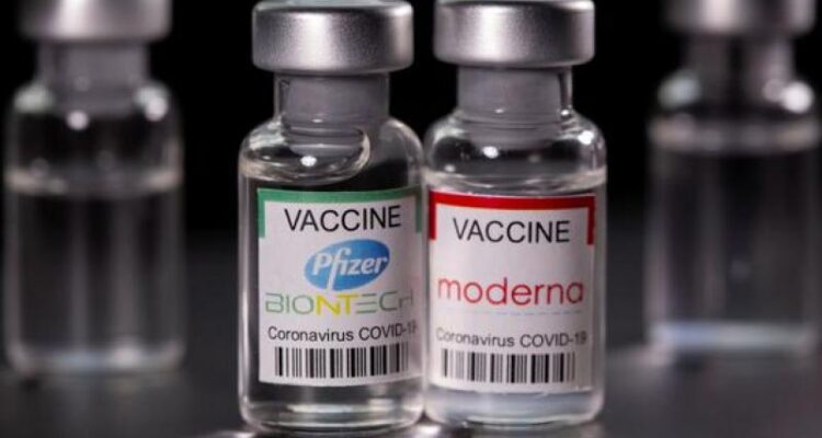 EE. UU. autorizó nueva versión de vacunas Pfizer y Moderna para ómicron 1 Vacunas