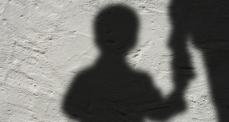 Inició campaña «Pedofilia es Crimen» para proteger a niños de depredadores sexuales 1 pedofilia