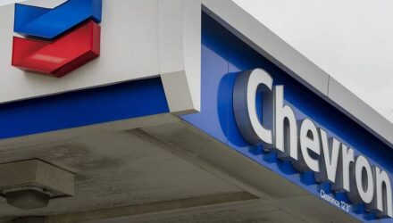 chevron em e1493388721160