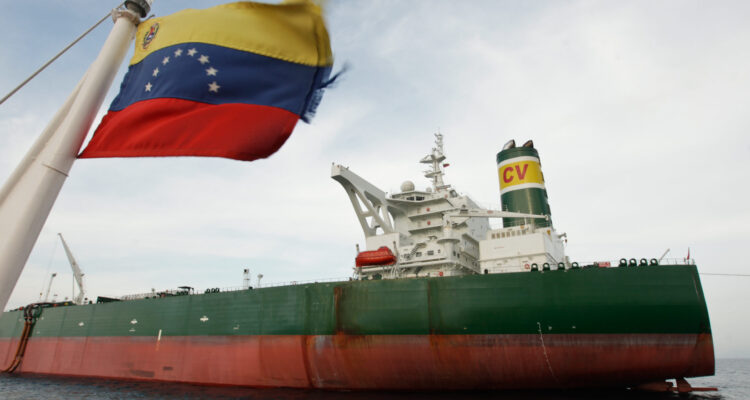 Exportación petrolera venezolana «rondando los 450.000 barriles diarios» 1 petrolera
