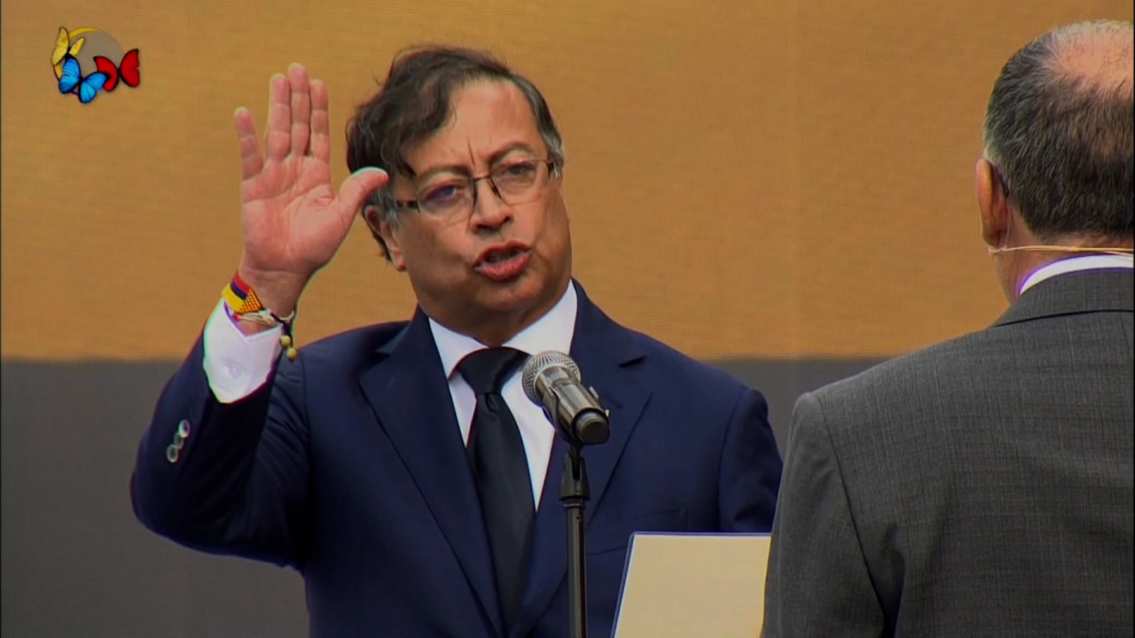 toma gustavo petro.