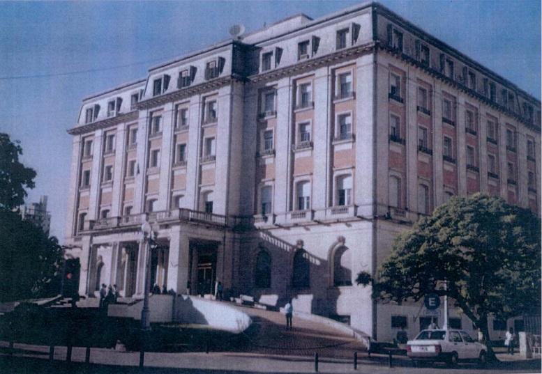 Edificio tribunales federales de La Plata