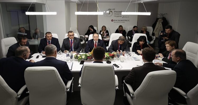 Venezuela y Rusia revisaron avances en acuerdos energéticos que firmarán en diciembre 1 venezuela 1
