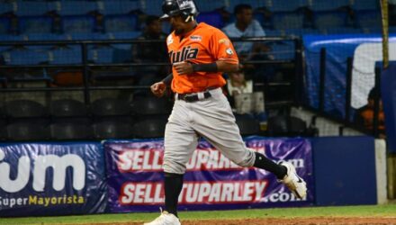 Aguilas