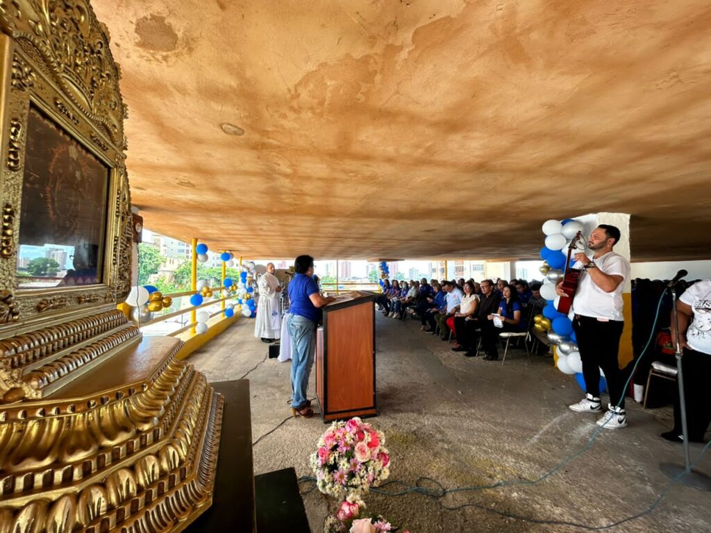 Hidrolago celebró su 32 Aniversario con la bendición de la Virgen de Chiquinquirá 2 WhatsApp Image 2022 11 01 at 3.56.35 PM