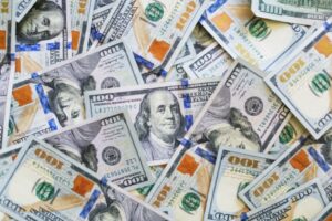 Dolares