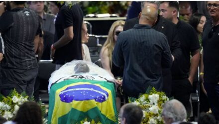 Pele entierro