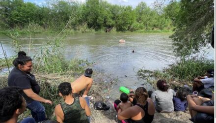 Migrantes rio bravo