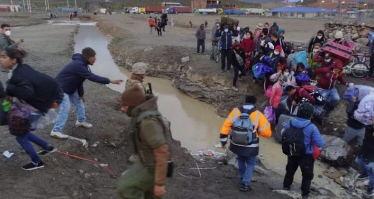 Acnur alertó de la situación de migrantes en la frontera de Perú con Chile 1 Migrantes.Chile
