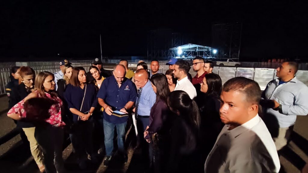 Rosales en Caminata de Jesús de la Misericordia: «Encomiendo al Zulia y a Venezuela para lograr el camino de la paz y prosperidad» 4 WhatsApp Image 2023 04 15 at 8.19.39 PM