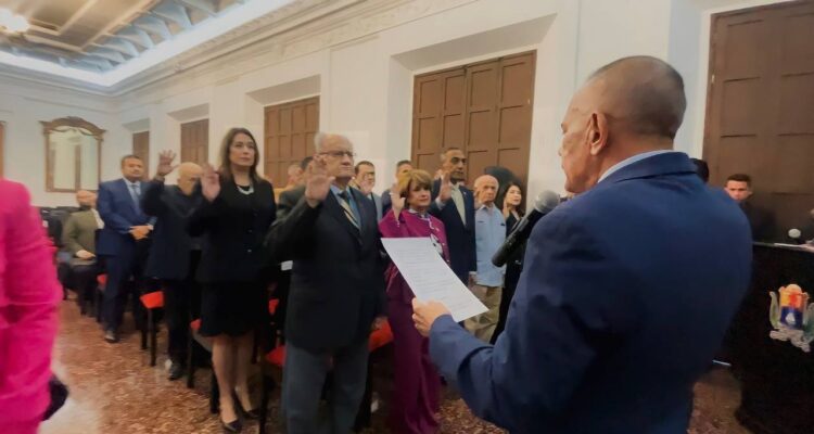 Gobernador Manuel Rosales juramentó Comisión Estadal del Bicentenario de la Batalla Naval del Lago 1 WhatsApp Image 2023 04 18 at 10.03.51 AM