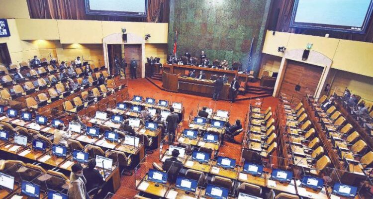 Cámara de Diputados de Chile aprobó subida del salario mínimo 1 Chile Camara