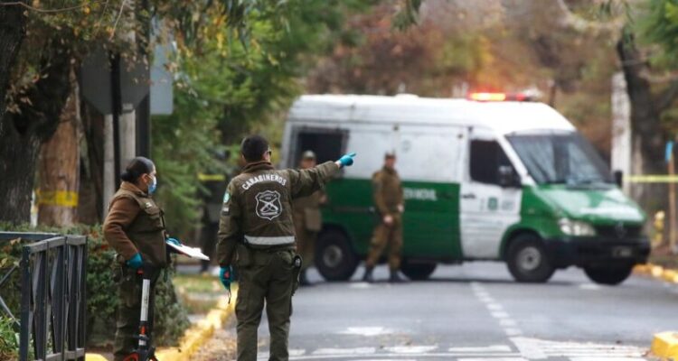 Desactivaron explosivo en una fundación en Santiago de Chile 1 Chile3