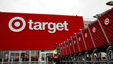 Target retirara algunos productos LGBTQ scaled 1