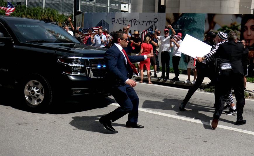 Trump fue arrestado en Miami, se declaró inocente de todos los cargos, lo soltaron y reinició su campaña electoral 5 Captura de pantalla 2023 06 14 a las 12.33.24