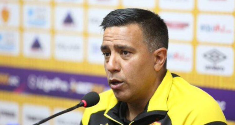 César Farías se disculpó por la violenta reacción contra dos jugadores en la LigaPro de Ecuador 1 Cesar Farias