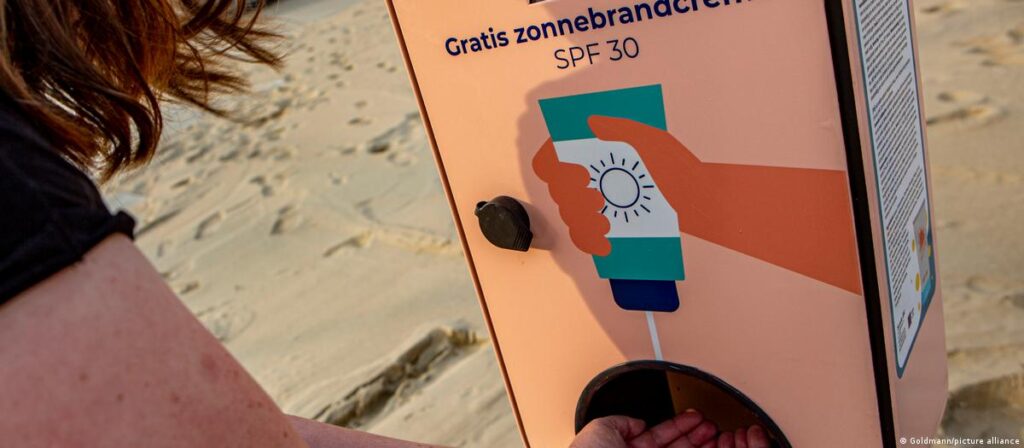 ¡Lo necesitamos en Maracaibo! Países Bajos instaló dispensadores gratuitos de crema solar 2 Crema solar Holanda