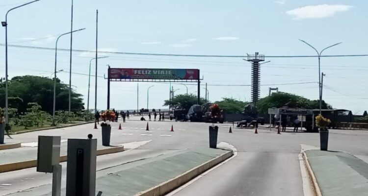 PNB aclaró que los tres yukpas fueron detenidos por bloquear el acceso al puente sobre el lago de Maracaibo 1 Puente