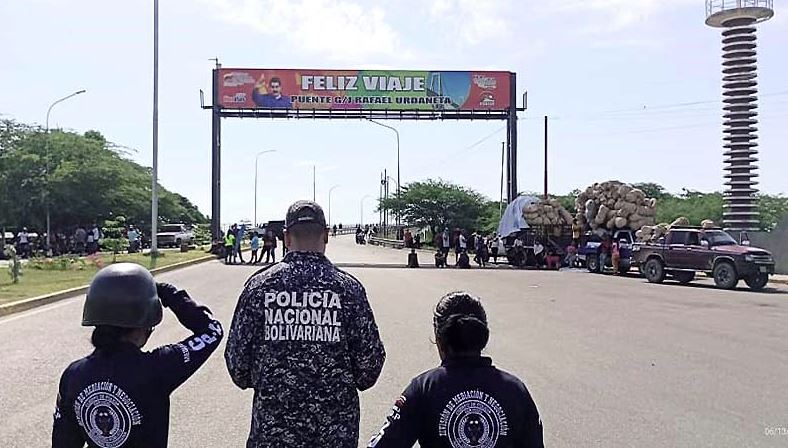 Yukpas cumplieron su amenaza y cerraron otra vez el puente Rafael Urdaneta 2 Toma