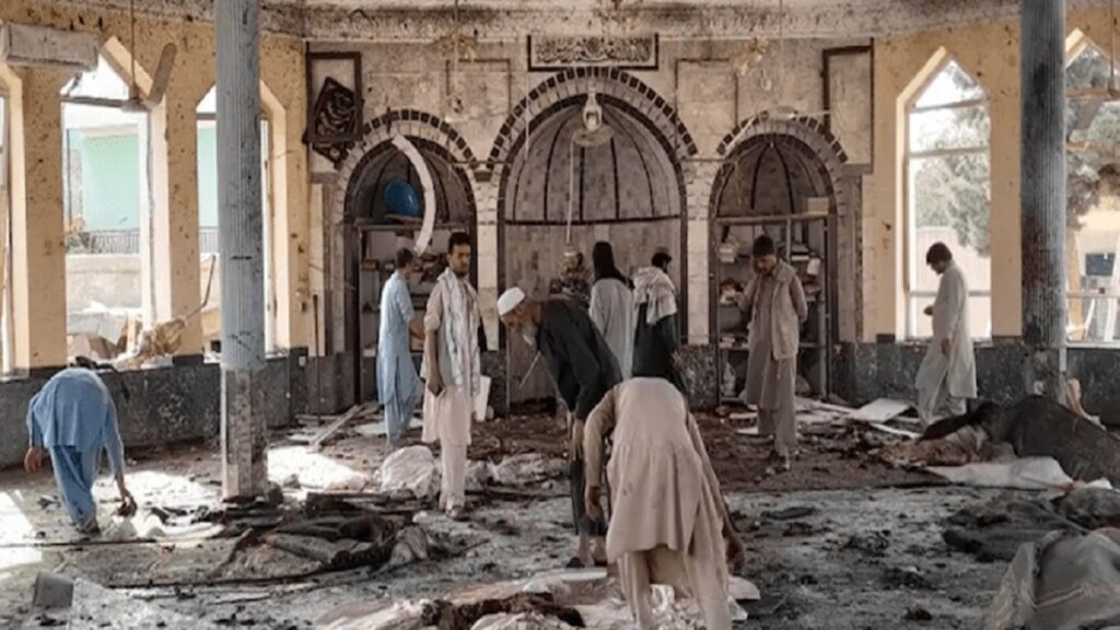 al menos 10 muertos y mas de 40 heridos en una explosion en una mezquita en afganistan 127240