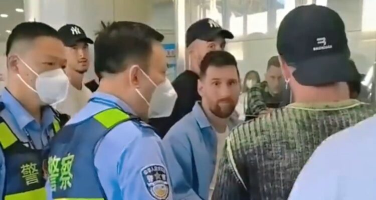 Lionel Messi fue detenido en el aeropuerto por la policía de China 1 messi detenido china
