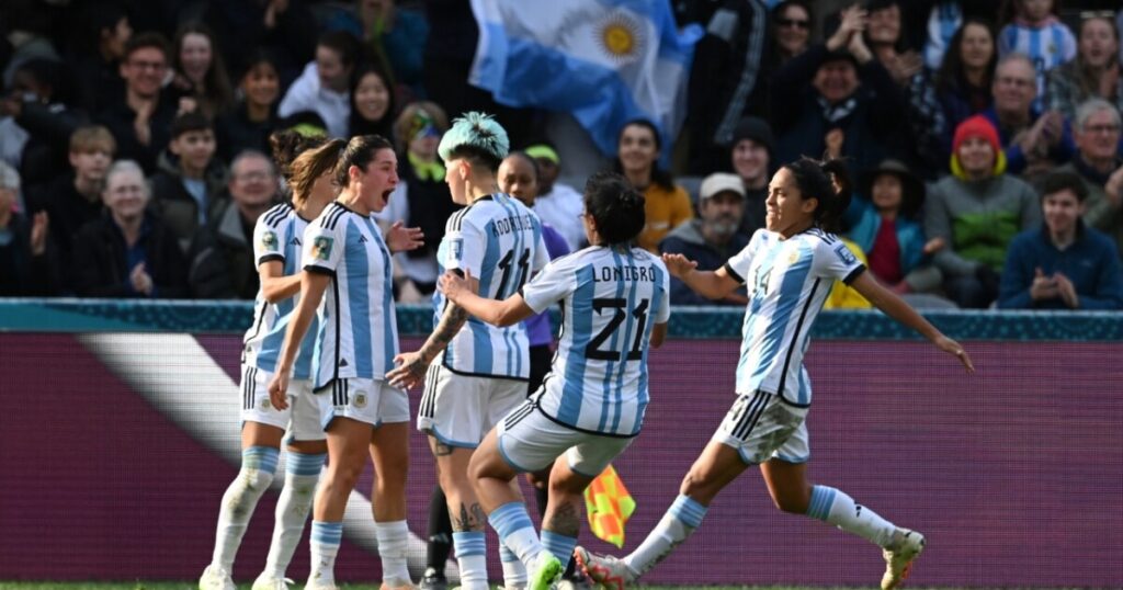 Argentina logró agónico empate ante Sudáfrica en el Mundial Femenino 2 Argenyina.femenino