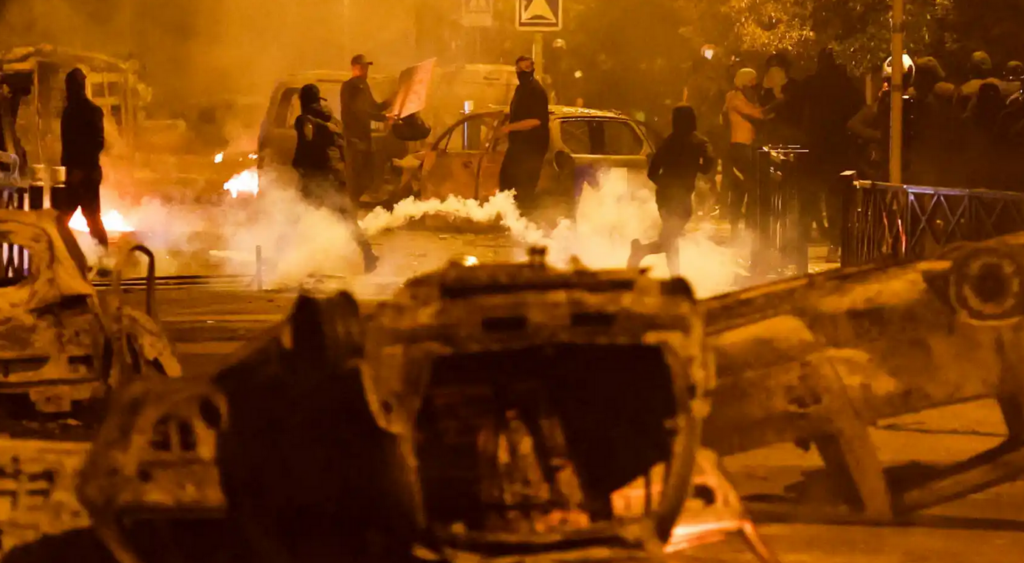 Los disturbios en Francia han llevado a la cárcel a 350 personas 2 disturbios