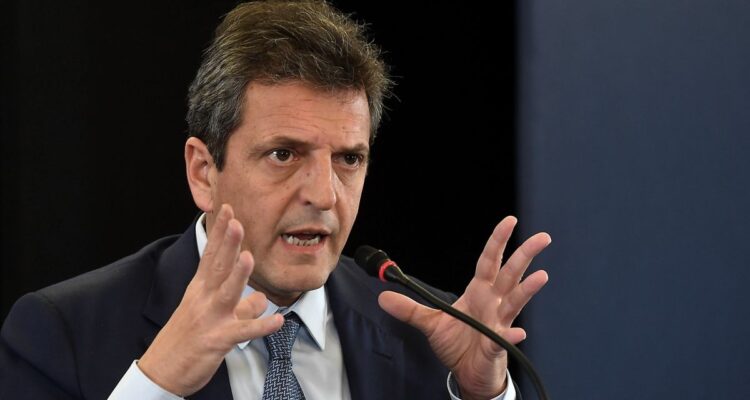 Argentina anunció una batería de medidas económicas para hacer frente a la devaluación 1 Sergio Massa