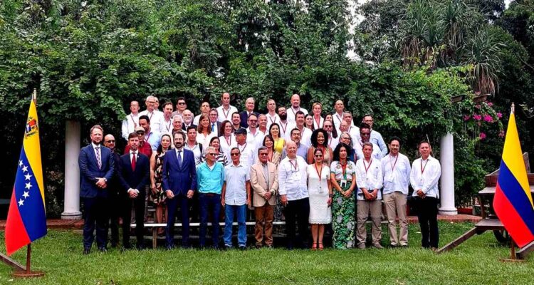 gobierno colombiano y el eln manifiestan disposicion de trabajo en plenaria en caracas 131520