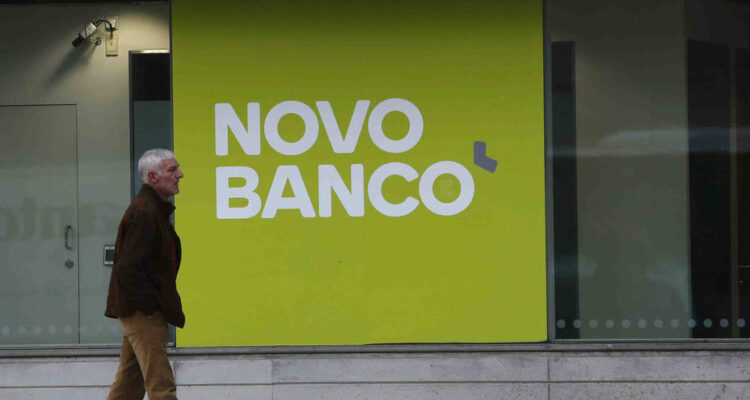 Novo Banco confirmó desbloqueo de fondos venezolanos, pero deben aclararse «dudas» sobre el proceso 1 novo banco vende bancamiga operacion venezuela 179858