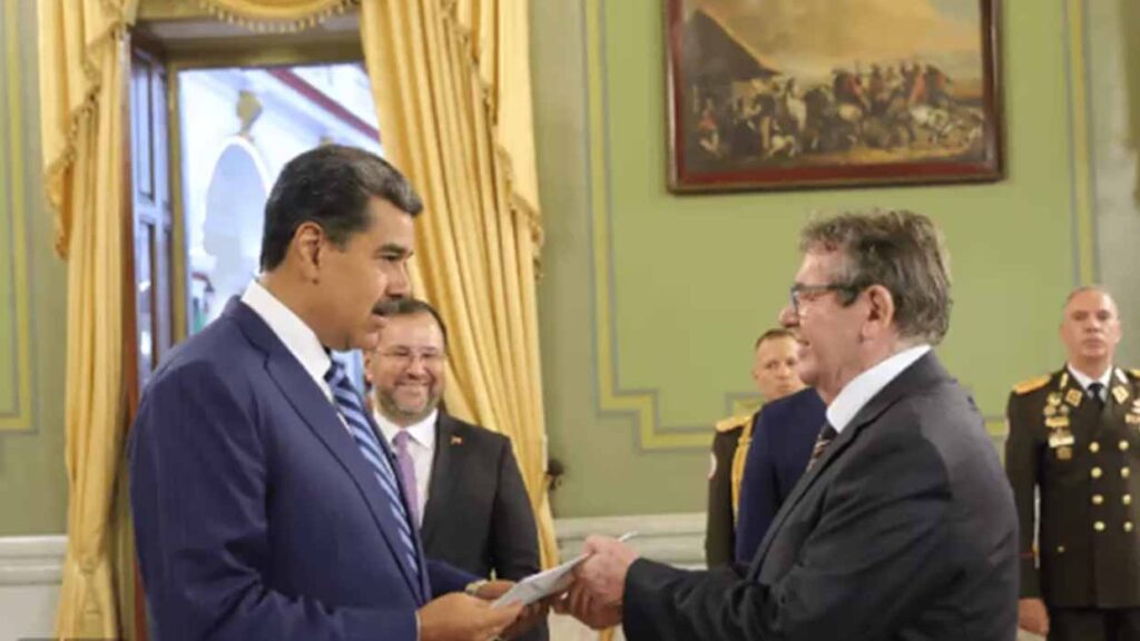 presidente maduro recibio cartas credenciales de los nuevos embajadores de colombia francia y chile 131624