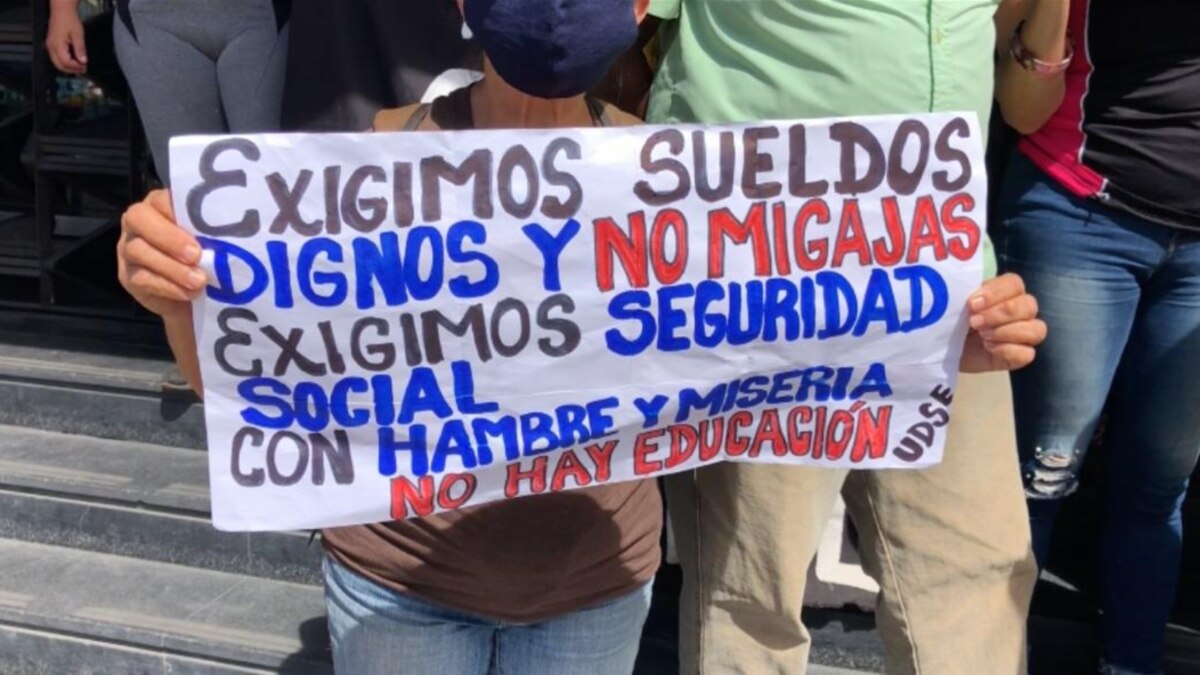 Maestros De Venezuela Exigen Salarios Dignos Y Mejoras En La Educación Qué Pasa 7256