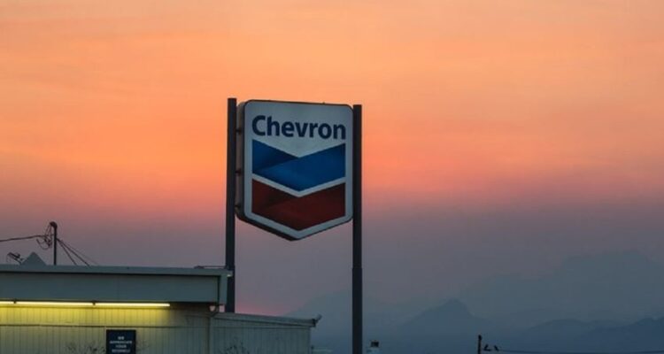 EEUU renueva licencia a Chevron para mantener operaciones en Venezuela