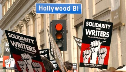 Luces camara y nada de accion La huelga de guionistas que paraliza el cine y la television en Estados Unidos