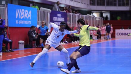 Venezuela goleo a Ecuador en Copa America Femenina de Futsal 7 1920x1280 1