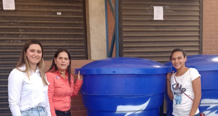 Gobernación benefició a familias de Los Haticos con tanques de agua y aparatos ortopédicos 1 WhatsApp Image 2023 09 02 at 3.53.58 PM