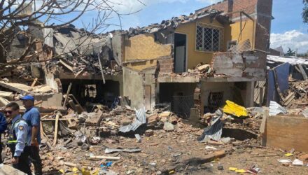 colombia al menos dos personas muertas dejaron explosiones en rionegro y medellin 133804