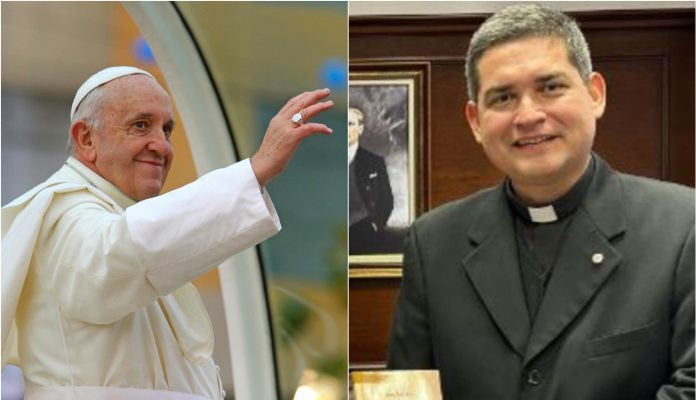 Venezolano es el nuevo jefe de protocolo de El Vaticano 1 papa Francisco 696x418 1