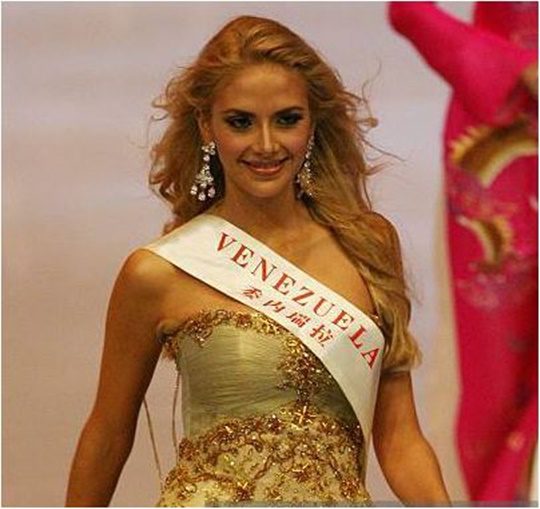 Claudia Paola Suarez Fernandez 1