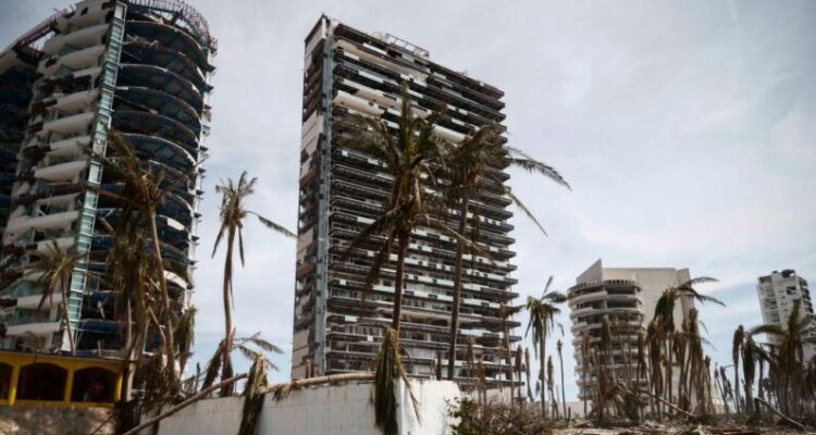 Aumentó a 45 cifra de fallecidos por el impacto del huracán Otis en Acapulco 1 GL8raJ1p Huracan Otis