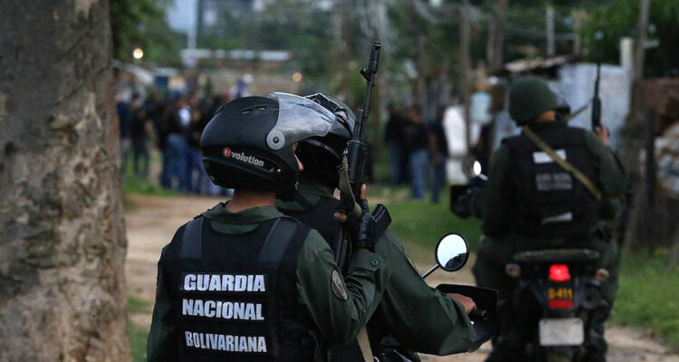 Una mujer fue arrollada por un motorizado de la Guardia Nacional en la Limpia 1 GNB
