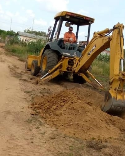 MinAguas e Hidrolago instalan tubería que beneficia a 2 mil 500 habitantes del proyecto Vitrina del municipio Miranda 3 PHOTO 2023 09 06 12 51 55