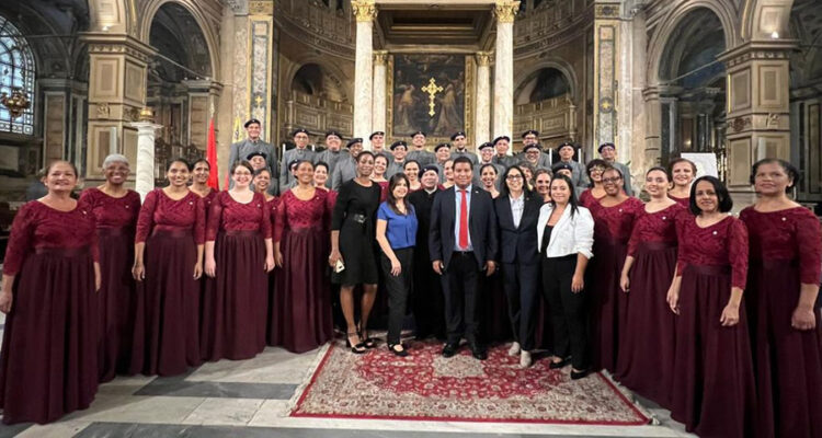 con emotivo concierto sacro conmemoran en el vaticano el 159 aniversario del natalicio del beato jo 12430