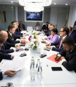 Venezuela y Rusia profundizan alianzas y amplían mapa de cooperación 2 delcy en rusia acuerdos 454x524 1