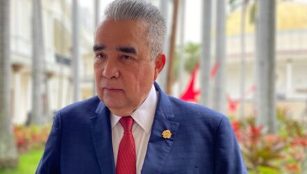 designan a luis eduardo martinez como miembro del consejo superior de la uba 107911