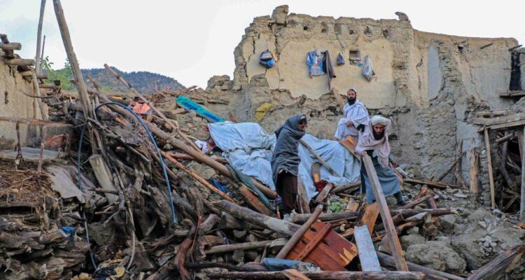Aumentó a 153 los heridos en un nuevo terremoto de 6,3 en Afganistán 1 terremoto pakistan afganistan