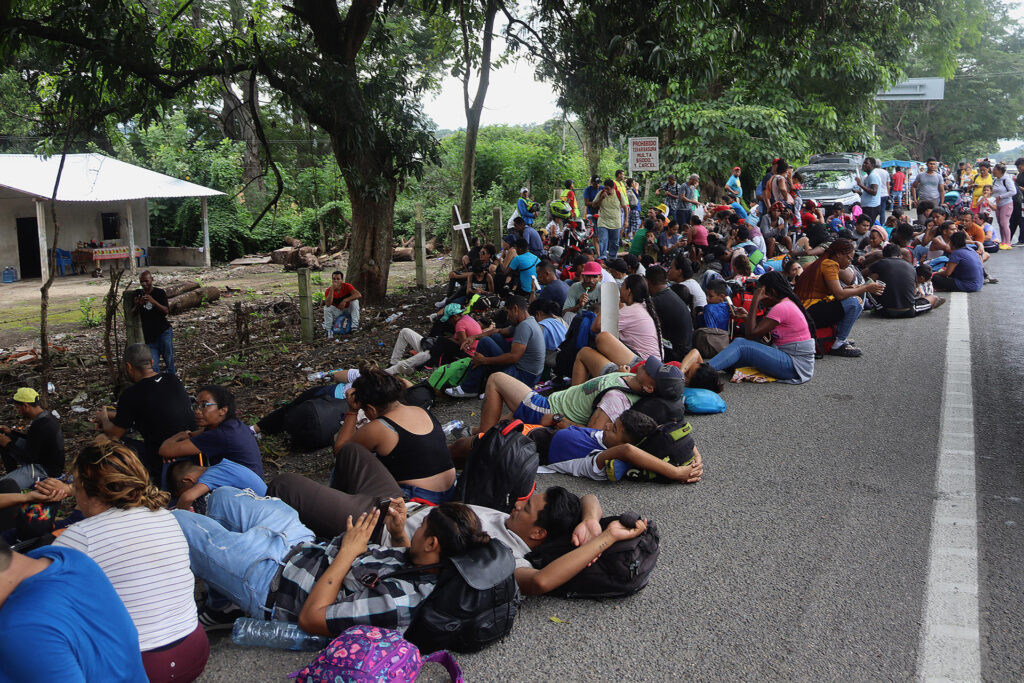 El frío de hasta 3 grados exacerba la crisis de migrantes en la frontera norte de México 2 Migrantes en Mexico