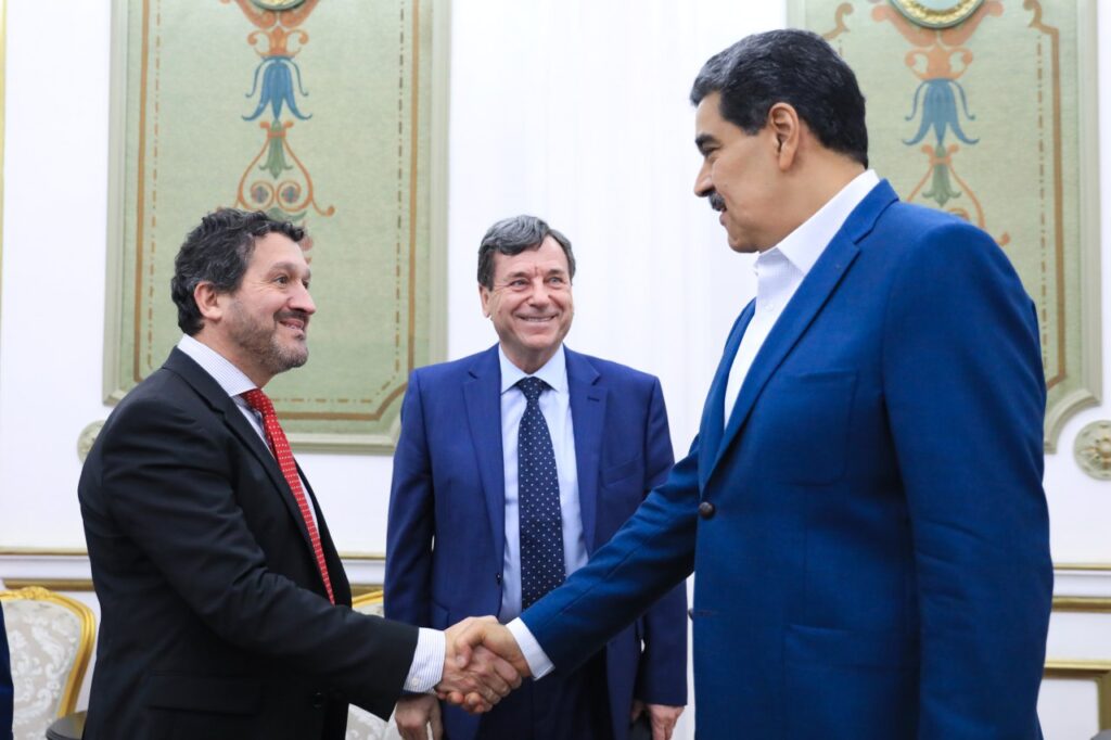 Presidente Maduro sostuvo reunión de trabajo con directivos de Repsol 2 Reunionmaduro