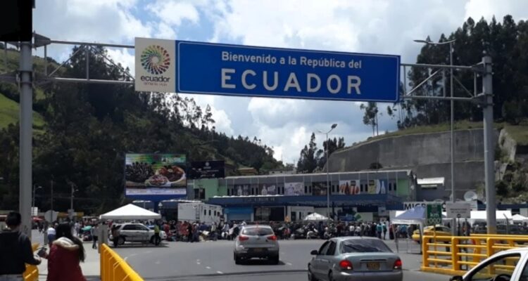 Ecuador exigirá acta de antecedentes penales a extranjeros que lleguen por Colombia o Perú 1 Ecuador acta