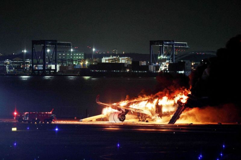 Incendio avion Tokio